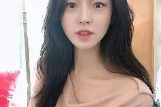 孙菲菲揭娱乐圈霸凌声援李玟!自曝被吐浓痰殴打致毁容打人者仍嚣张没被抓